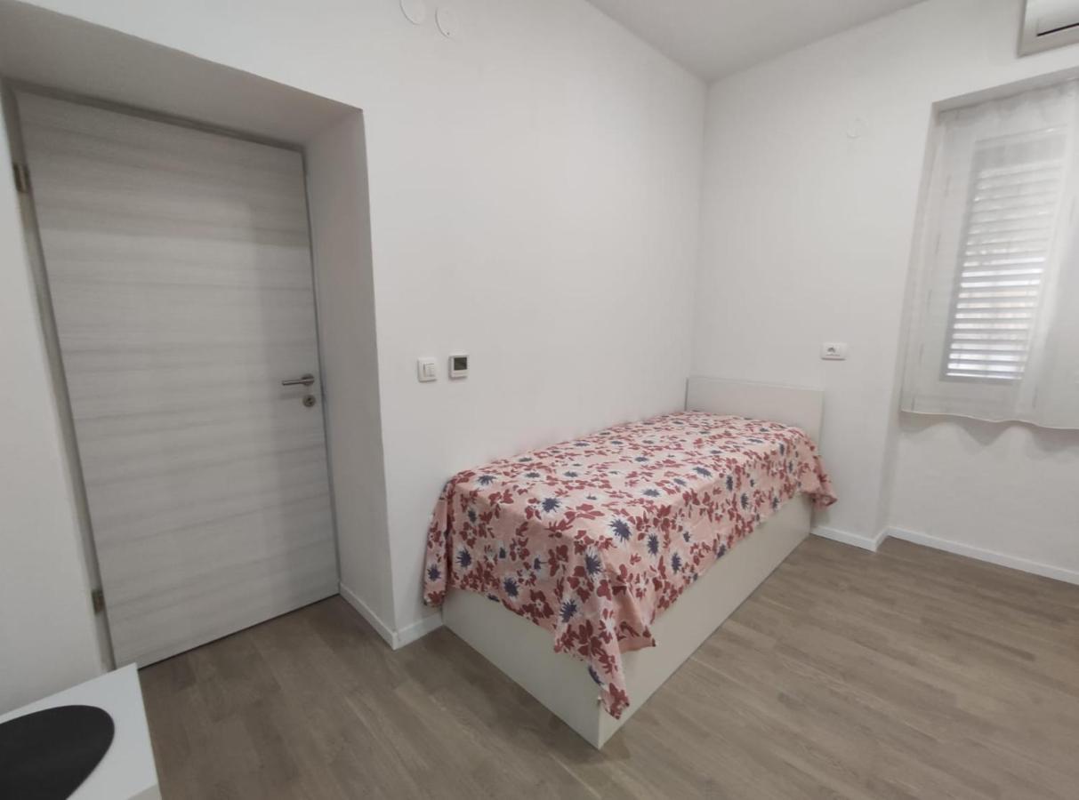 Apartment Tona שיבניק מראה חיצוני תמונה